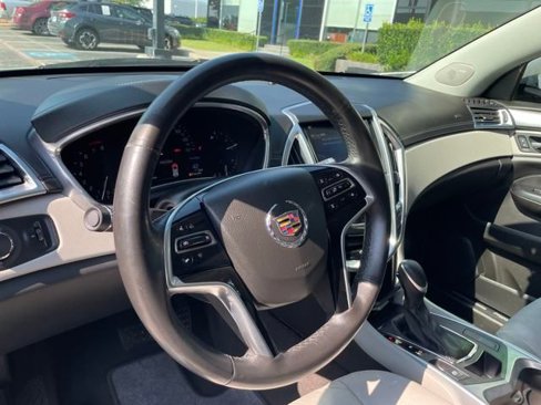 Used 2014 Cadillac SRX FWD image 11