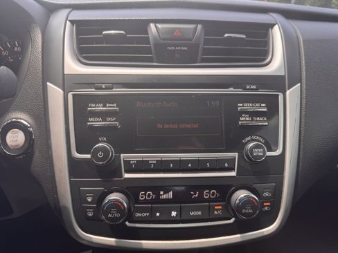 Used 2017 Nissan Altima 2.5 SV image 11