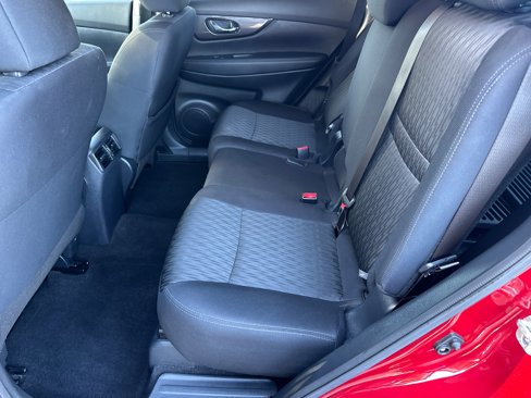 Used 2020 Nissan Rogue SV w/ Premium Package image 21