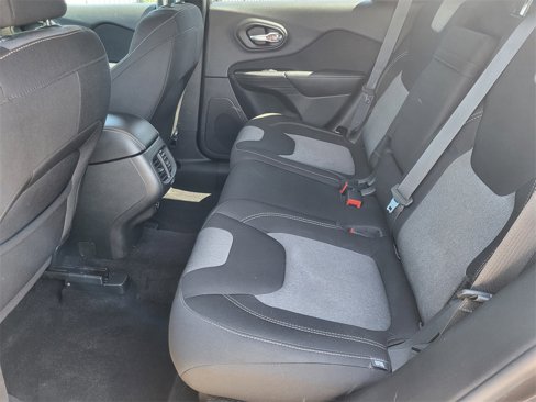 Used 2014 Jeep Cherokee Latitude image 14