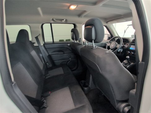Used 2014 Jeep Patriot Sport image 14