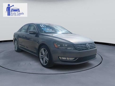 Used 2013 Volkswagen Passat TDI SEL Premium image 2