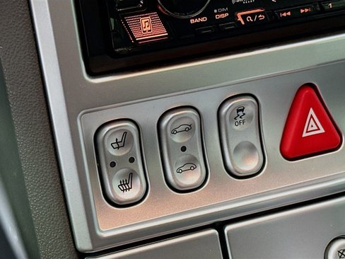 Used 2005 Chrysler Crossfire Limited image 24