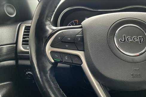 Used 2020 Jeep Grand Cherokee Laredo image 20