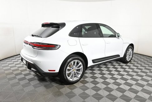 Certified 2025 Porsche Macan image 29