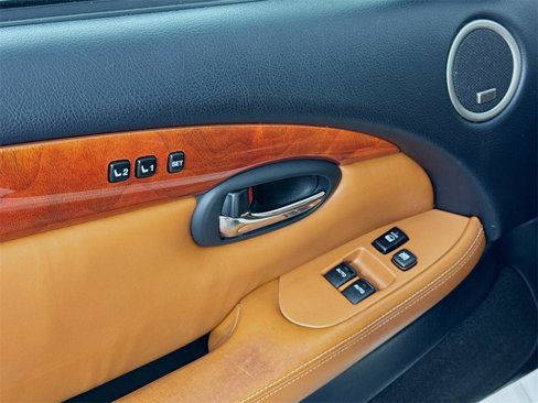 Used 2005 Lexus SC 430 Convertible image 17