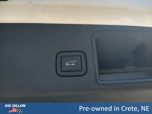 Used 2023 GMC Terrain SLE w/ Driver Convenience Package image 10