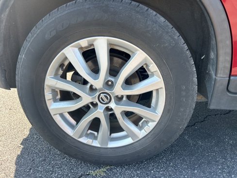 Used 2017 Nissan Rogue SV image 7