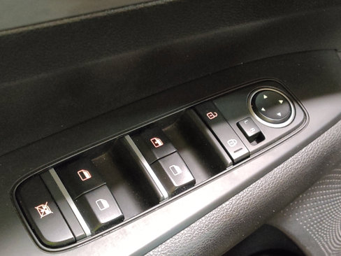 Used 2023 Kia Forte LXS image 27