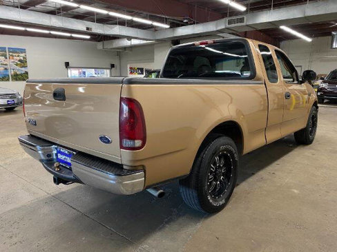Used 2001 Ford F150 XLT image 5