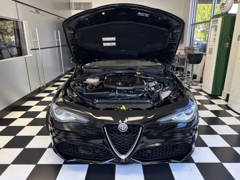 Used 2018 Alfa Romeo Giulia image 46