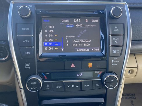 Used 2015 Toyota Camry image 25