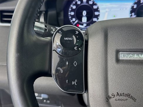 Used 2020 Land Rover Range Rover Evoque SE image 13