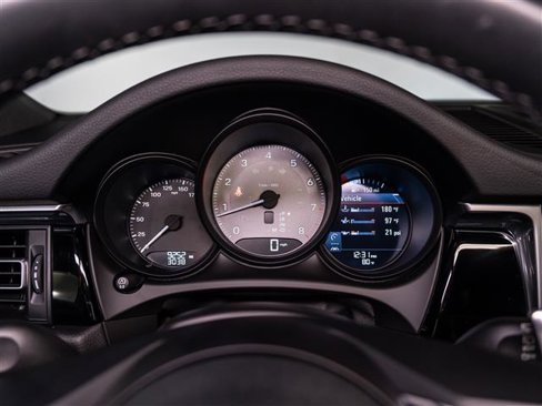 Certified 2024 Porsche Macan S image 20