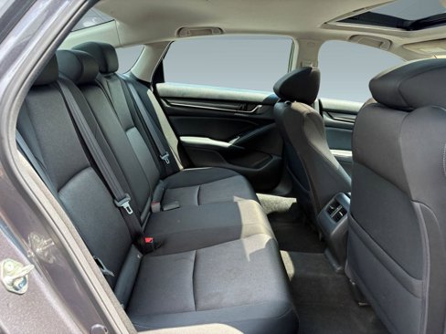 Used 2018 Honda Accord EX image 25