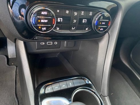 Used 2021 Buick Encore GX Essence image 22