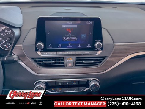 Used 2024 Nissan Altima 2.5 SV image 9