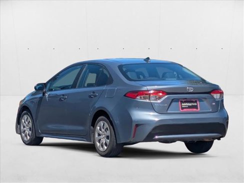 Used 2022 Toyota Corolla LE image 8