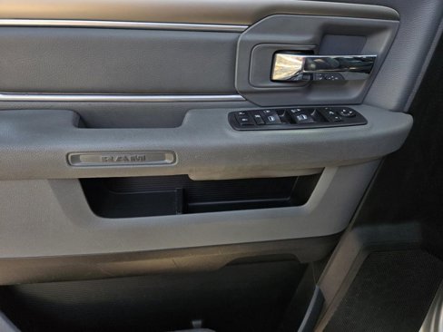 Used 2019 RAM 1500 Lone Star image 17
