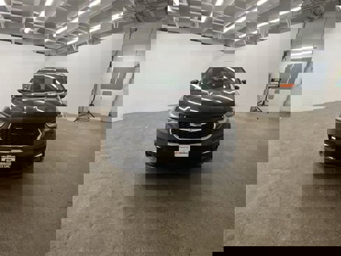 Used 2024 Chrysler Pacifica Select image 9