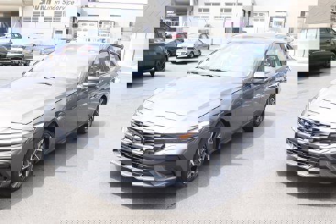 New 2025 Hyundai Elantra Limited image 6