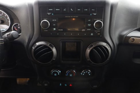 Used 2015 Jeep Wrangler Sport image 13