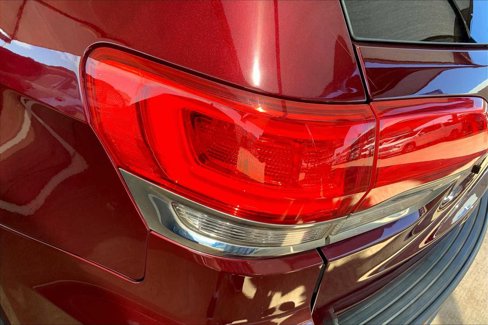 Used 2018 Jeep Grand Cherokee Laredo image 27