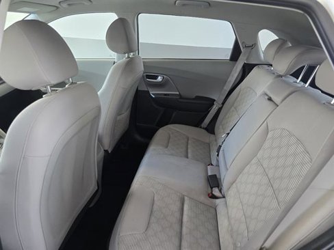 Used 2019 Kia Niro LX image 10