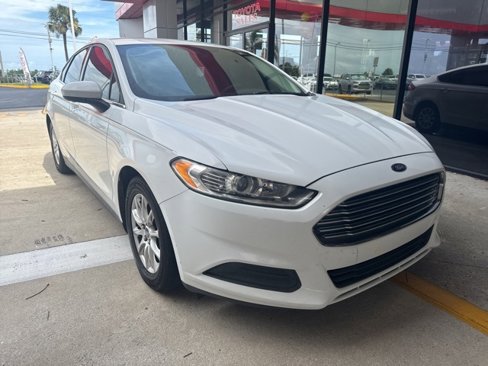 Used 2015 Ford Fusion S image 1