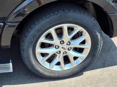 Used 2015 Ford Expedition Limited w/ Equipment Group 301A image 32