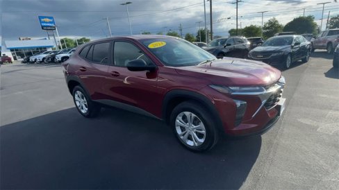 Used 2024 Chevrolet Trax LS image 2