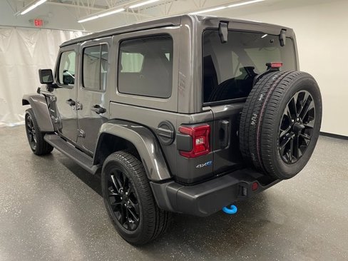 Used 2022 Jeep Wrangler Unlimited Sahara image 3