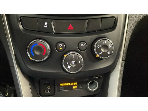 Used 2020 Chevrolet Trax LT w/ Sun & Sound Package image 13