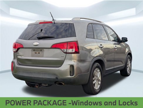 Used 2015 Kia Sorento LX image 5