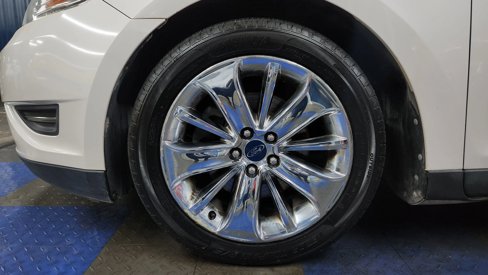 Used 2010 Ford Taurus Limited image 59