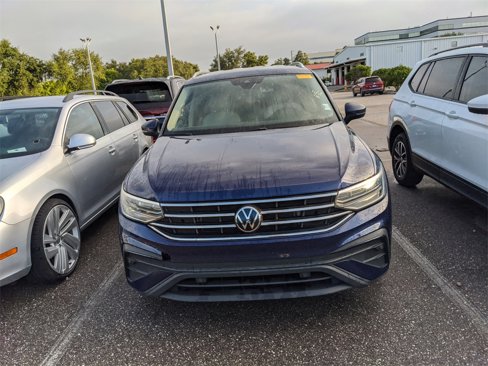 Certified 2022 Volkswagen Tiguan SE image 3