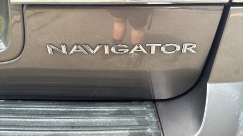Used 2012 Lincoln Navigator 4WD image 12