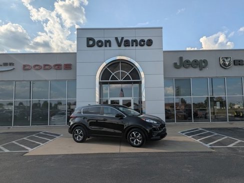 Used 2020 Kia Sportage LX image 1