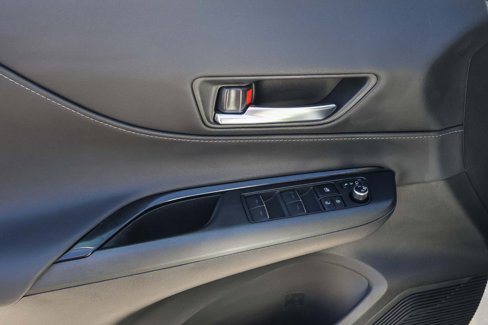 Used 2022 Toyota Venza LE image 19