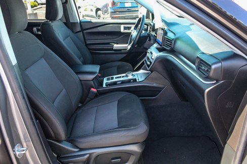 Used 2022 Ford Explorer XLT image 17