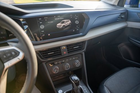 Certified 2022 Volkswagen Taos SE image 14