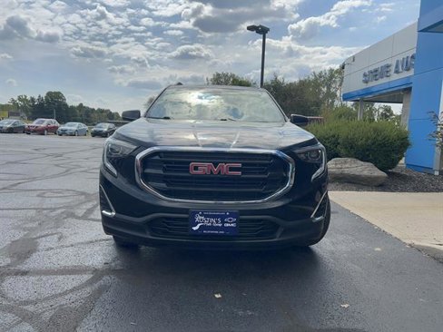 Used 2019 GMC Terrain SLE w/ Driver Convenience Package image 2