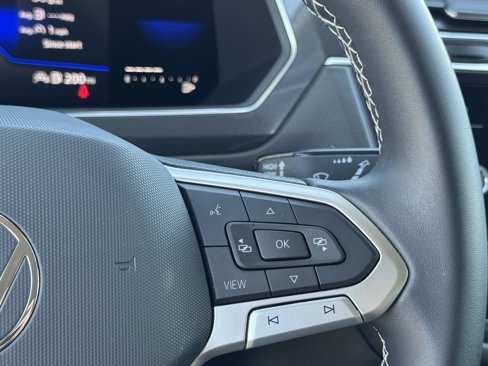 Certified 2023 Volkswagen Tiguan SE image 22