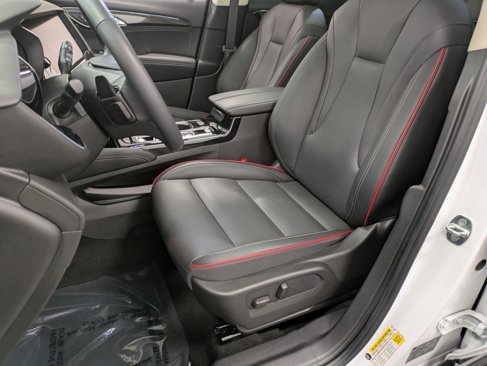 Used 2023 Buick Envision Essence w/ Sport Touring Package image 10