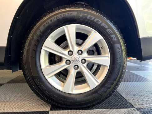 Used 2013 Toyota Highlander SE image 31
