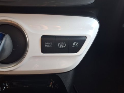Used 2019 Toyota Prius Prime Plus image 22