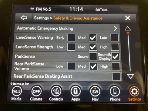 Used 2020 Jeep Grand Cherokee Laredo w/ Security & Convenience Group image 21