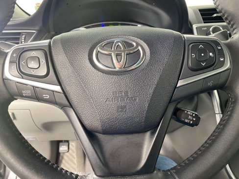 Used 2016 Toyota Camry XLE image 10