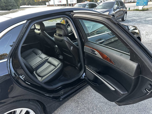 Used 2016 Lincoln MKZ image 16