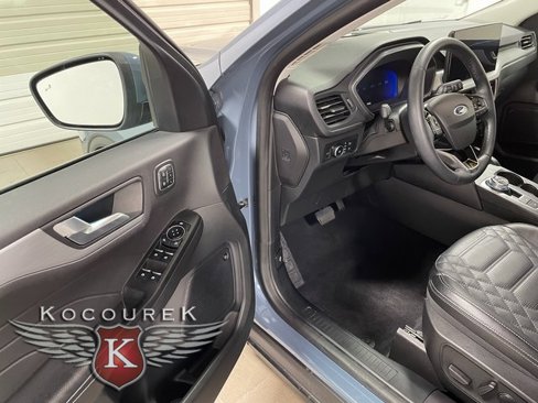 Used 2023 Ford Escape Platinum w/ Premium Technology Package image 10